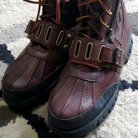 Like New polo by ralph lauren winter boots - Picture 2 of 14